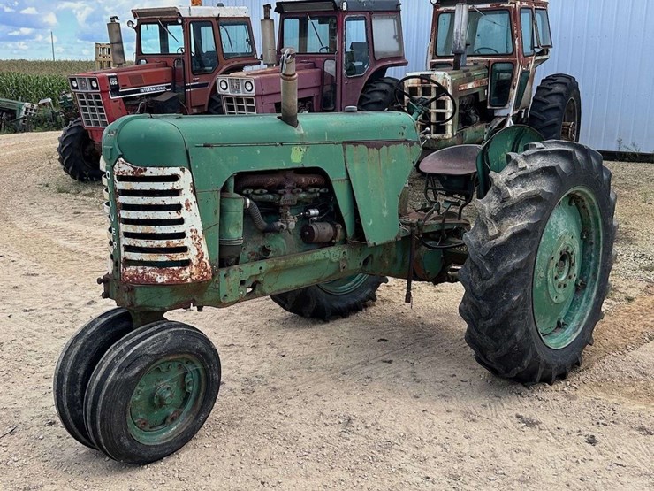 oliver-super-88-gas-row-crop-image-1