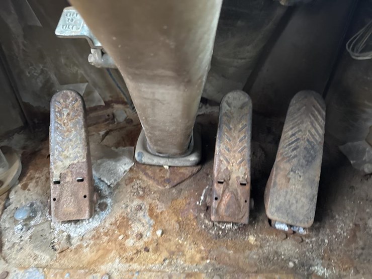 1988-caterpillar-936e-image-58