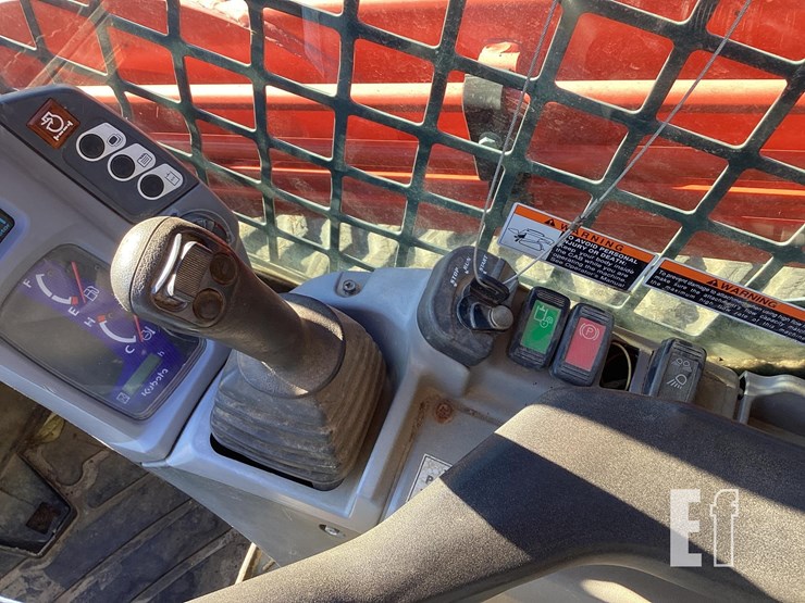 2018-kubota-svl95-2s-image-17