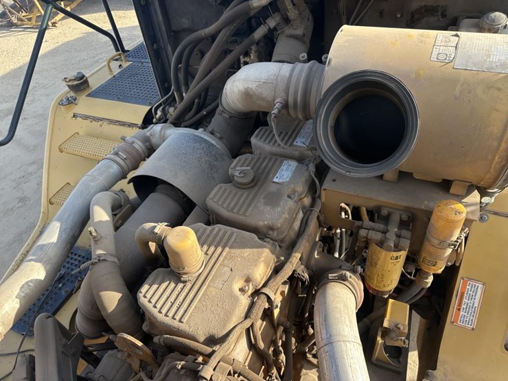 2005-caterpillar-740-image-39