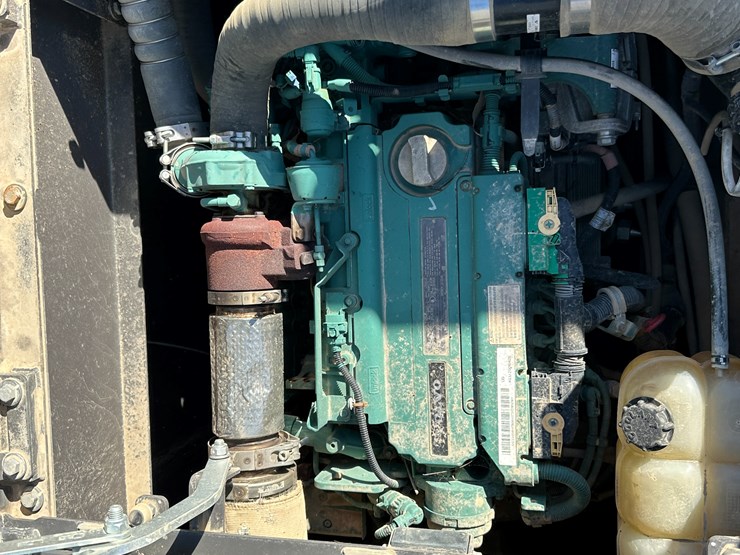 #32825-•-volvo-ec200e-crawler-excavator-image-79