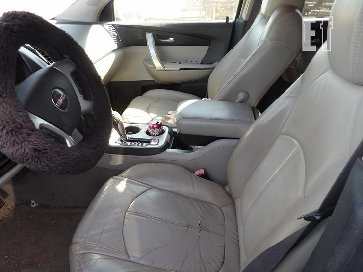 2008-gmc-acadia-image-7