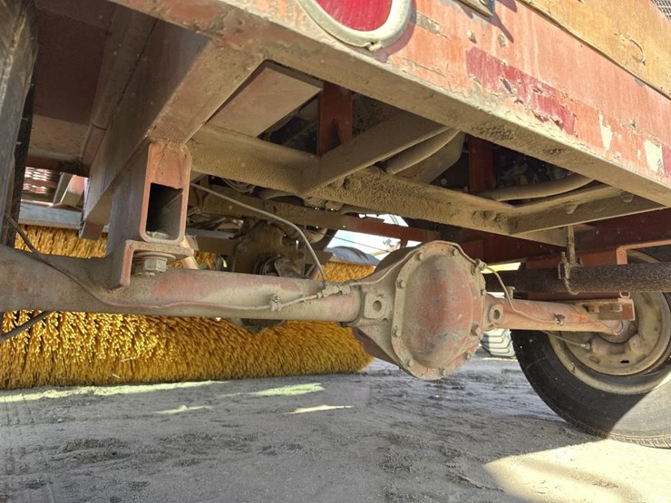 #1905-•-broce-sweeper-image-28