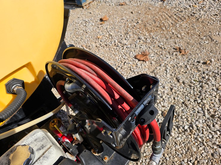 #22370-•-1200-gallon-snowex-liquimaxx-spray-rig-image-28