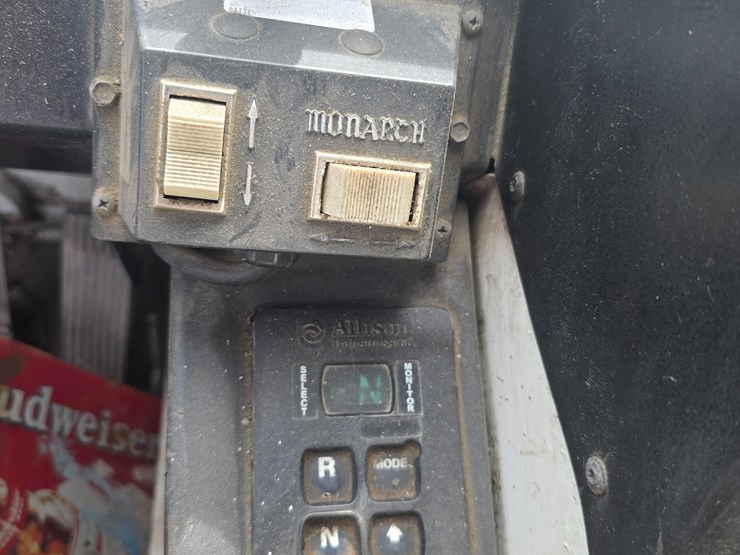 2008-mack-leu613-image-67