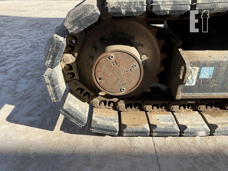 2020-deere-85g-image-12