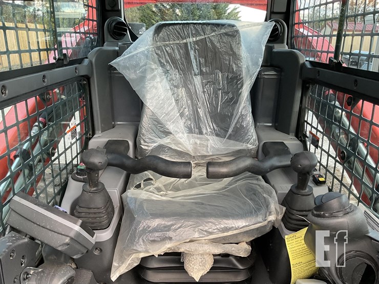 2023-kubota-svl75-3-image-14