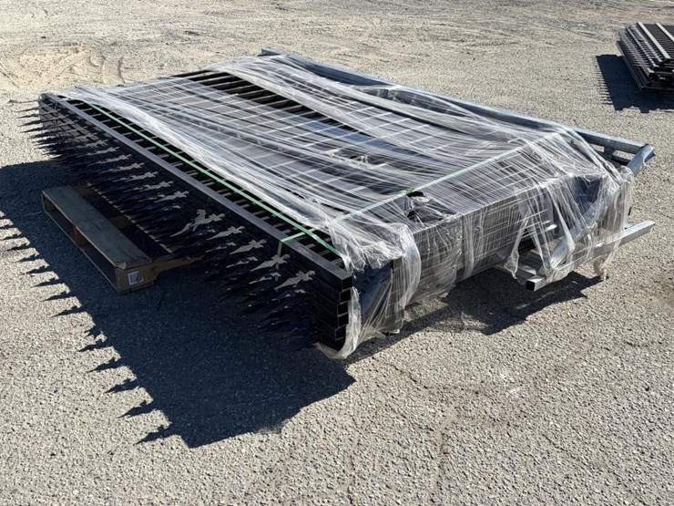 ir-iron-fence-(qty-8)-image-3