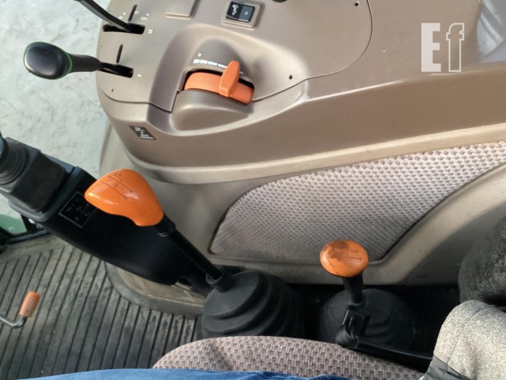 2018-john-deere-5085e-image-16