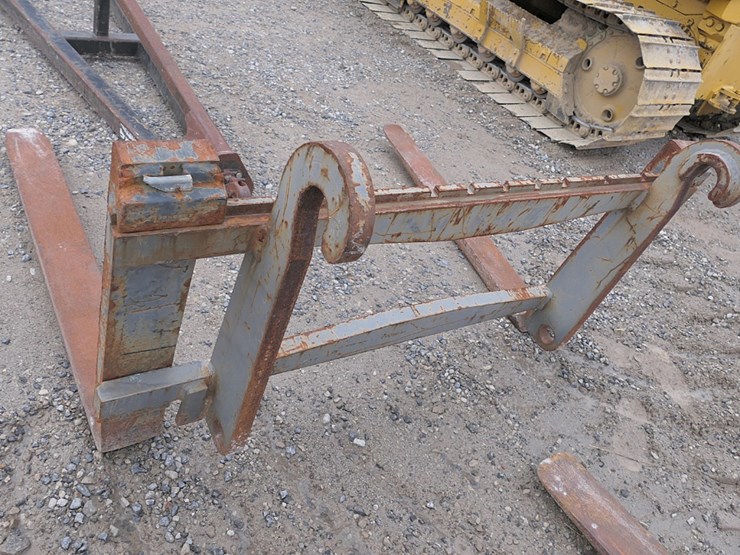 48''-volvo-rtl-qt-forks-image-2