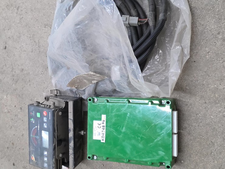 outback-guidance-monitor-&-john-deere-seed-star-rate-module-image-9