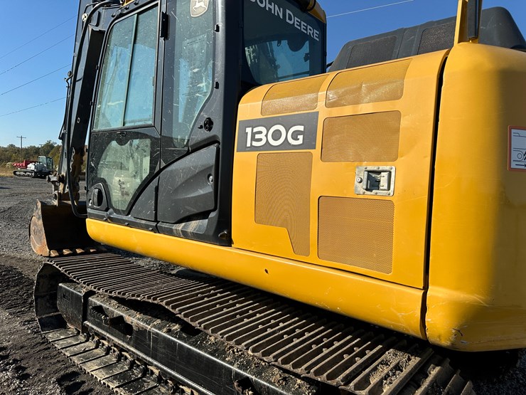 deere-130g-image-26