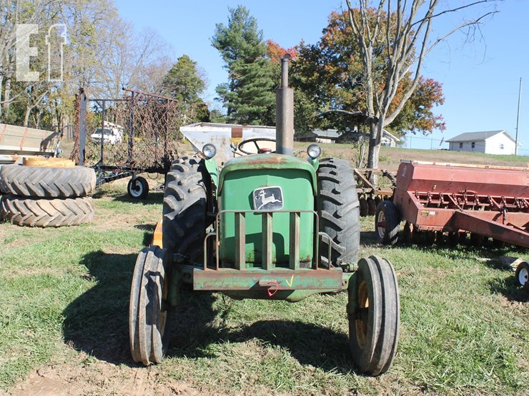 john-deere-830-image-2