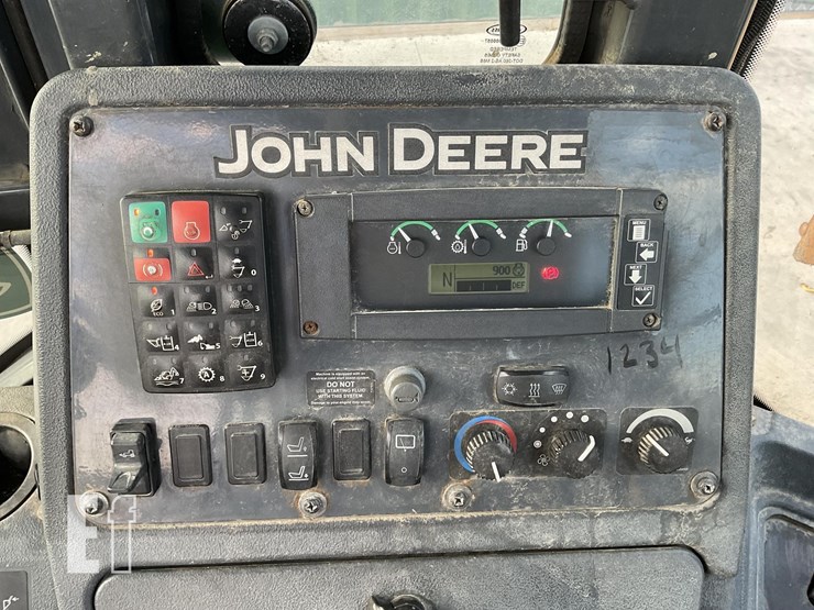 2019-deere-410l-image-18