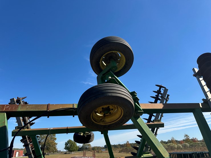 john-deere-637-image-27