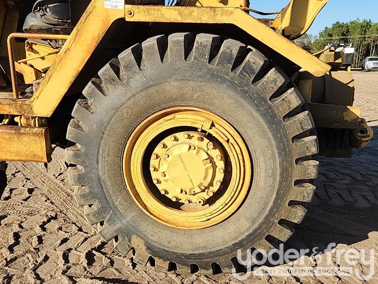 1990-caterpillar-613c-image-16