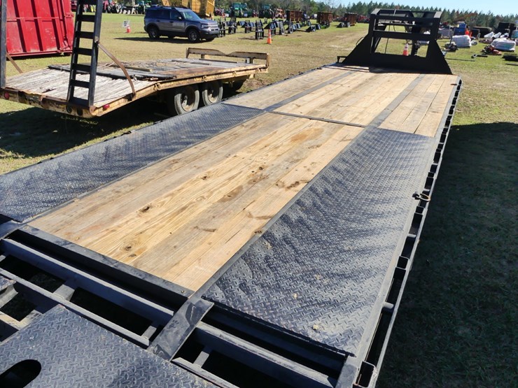 2024-trailer-world-96"-x-25'-trailer-image-9