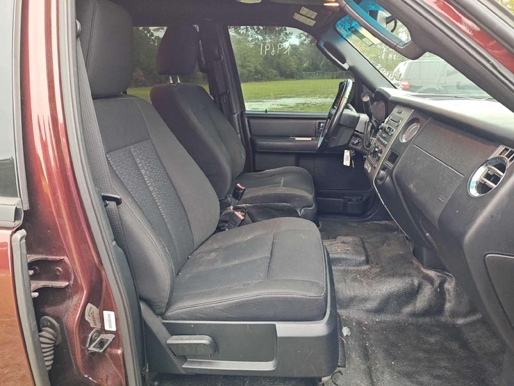 2016-ford-expedition-image-26