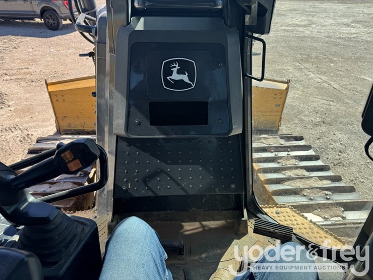 2019-deere-850l-lgp-image-8