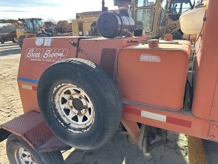 #1905-•-broce-sweeper-image-22