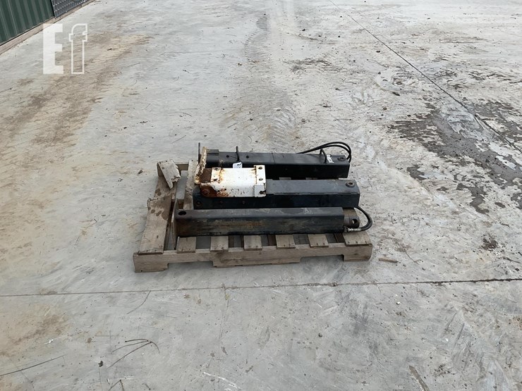 bobcat-rear-stabilizer-image-4