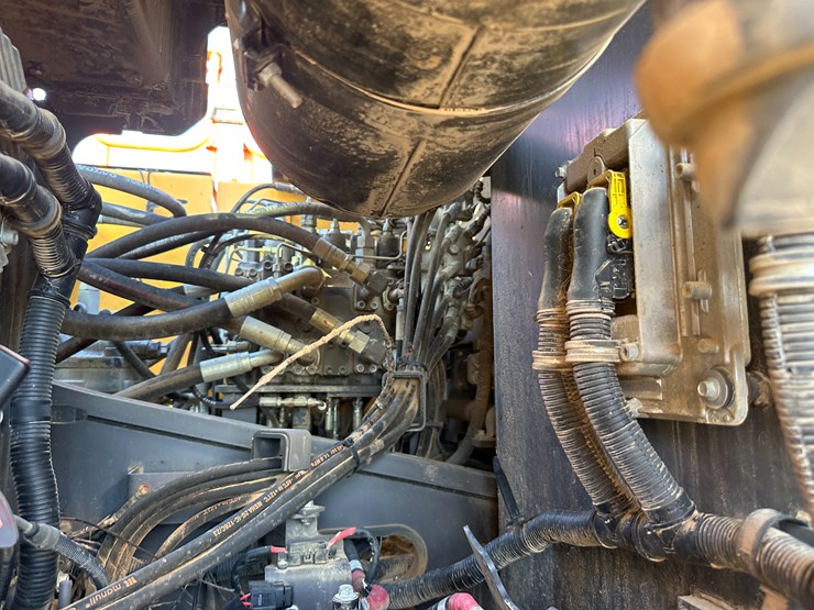 #32825-•-volvo-ec200e-crawler-excavator-image-70