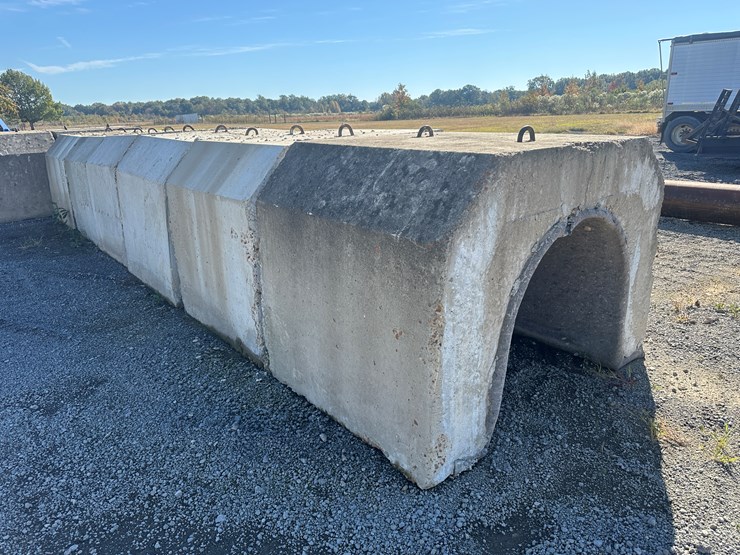 #32729-•-lot-of-(7)-~57"x80"-concrete-culvert-sectionss-image-2