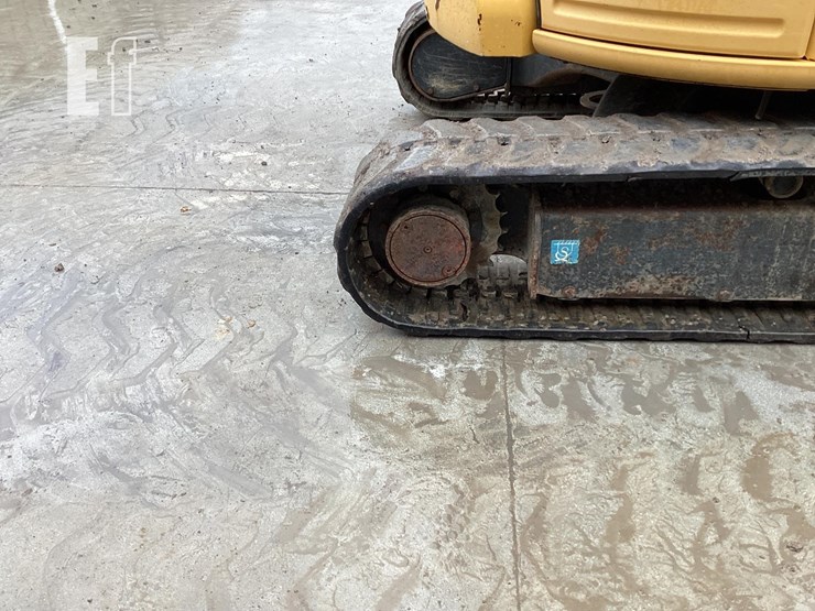 2015-deere-35g-image-13