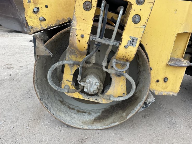 2015-bomag-bw120-image-28