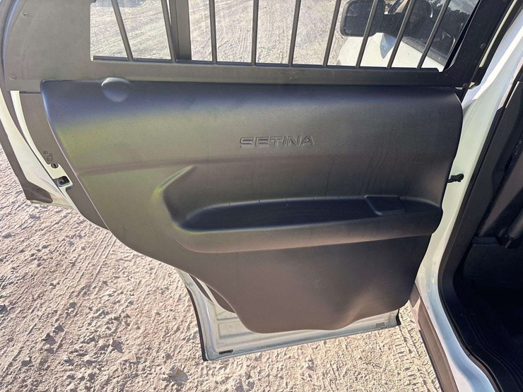 2018-ford-explorer-image-21