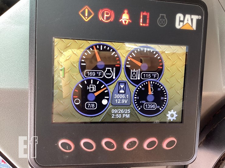 2022-caterpillar-279d3-image-19