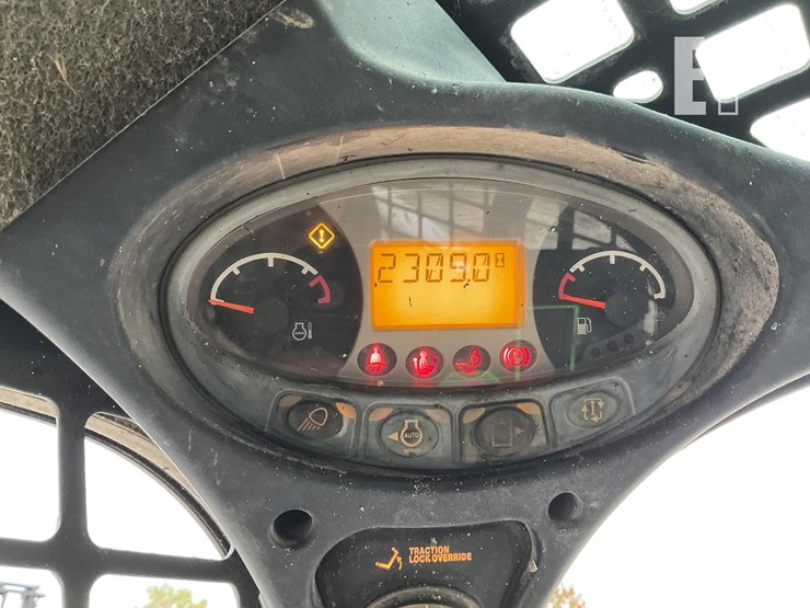 2016-bobcat-s650-image-18