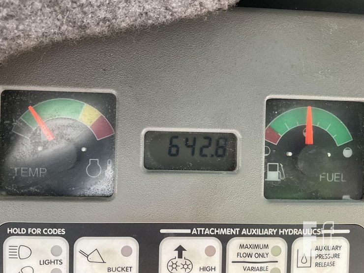 2002-bobcat-763g-image-18