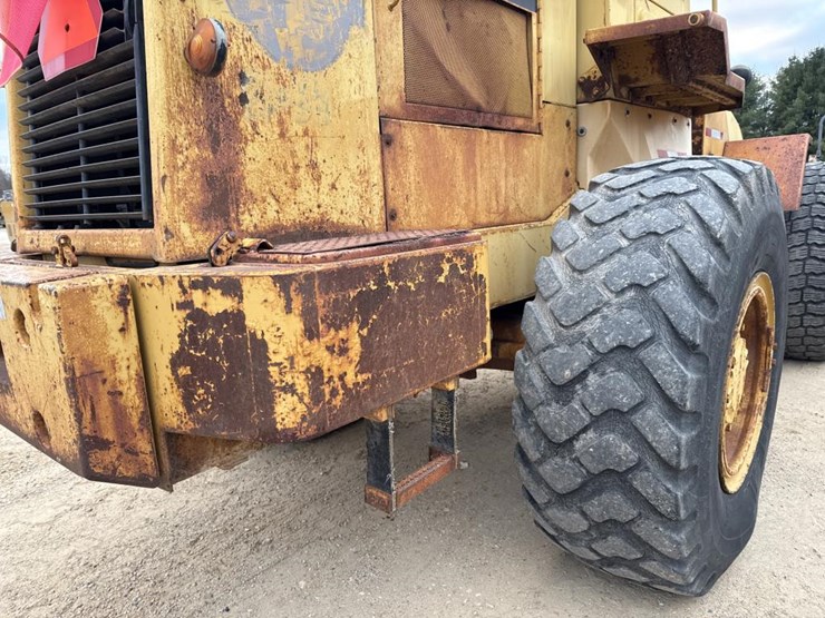 1988-caterpillar-936e-image-47