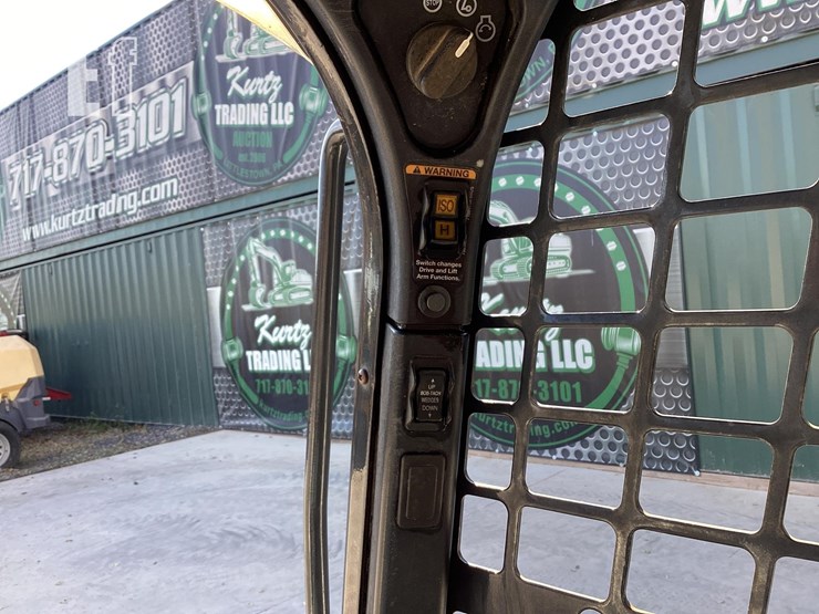 2013-bobcat-s550-image-15