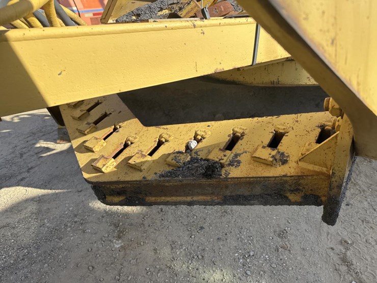 1984-caterpillar-140g-image-26