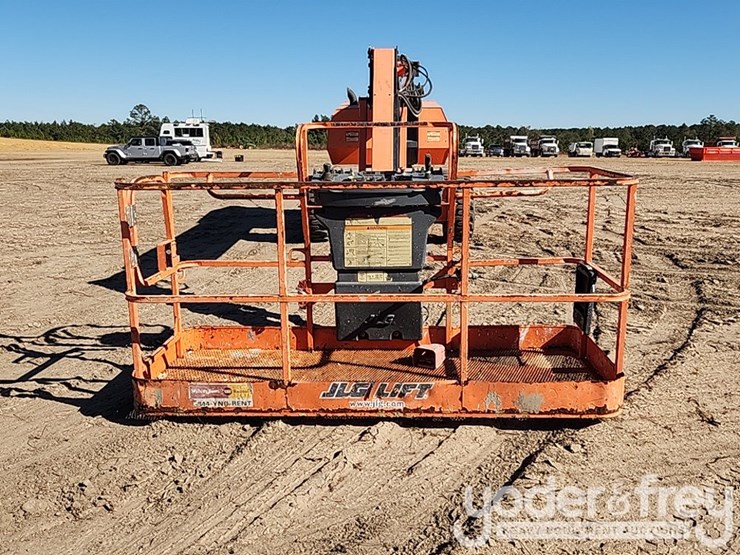 2008-jlg-660sj-image-23