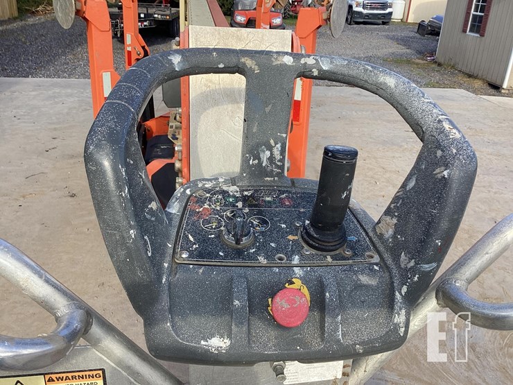 2018-jlg-t500j-image-12