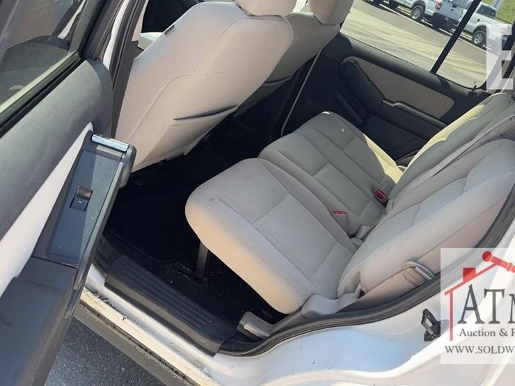 2008-ford-explorer-xlt-image-10