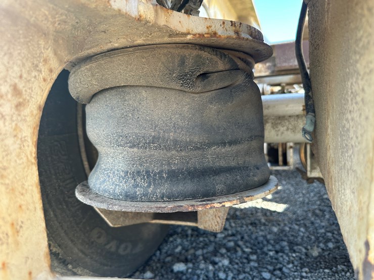 #32747-•-2000-mastec-40'-tri/a-rgn-lowboy-trailer-vin:-1tkj05133ym031587-image-18