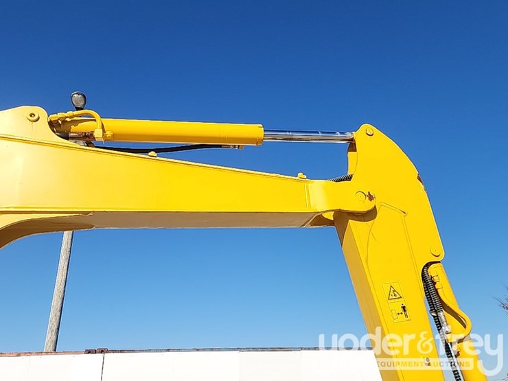 2020-komatsu-pc56-7-image-11