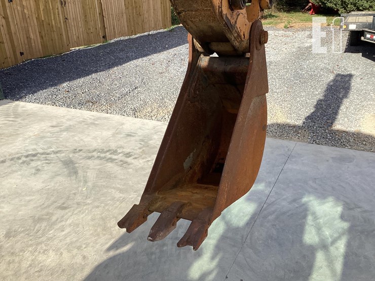 2015-case-580n-image-11