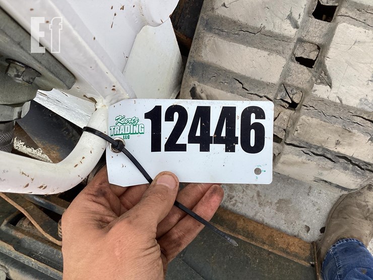 2019-bobcat-t740-image-21