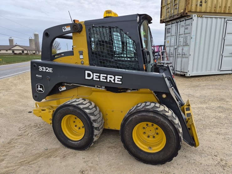 deere-332e-image-6
