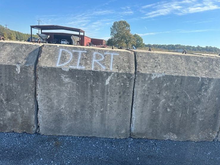 #32728-•-lot-of-(13)-~57"x80"-concrete-culvert-sectionss-image-20