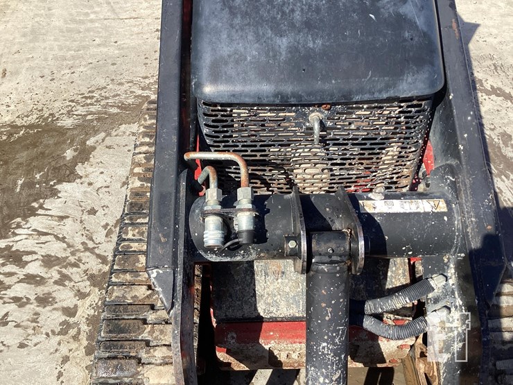 2014-toro-dingo-tx427w-image-11