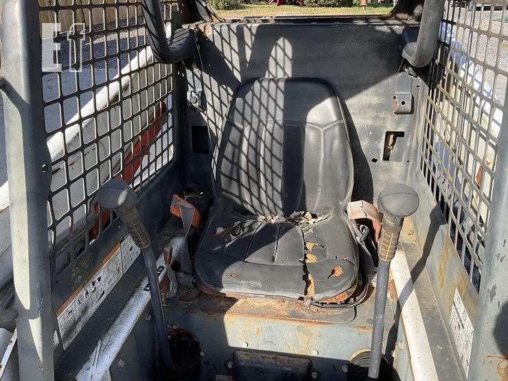 2006-bobcat-s150-image-12