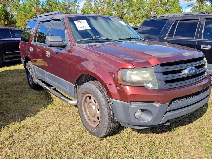 2016-ford-expedition-image-2