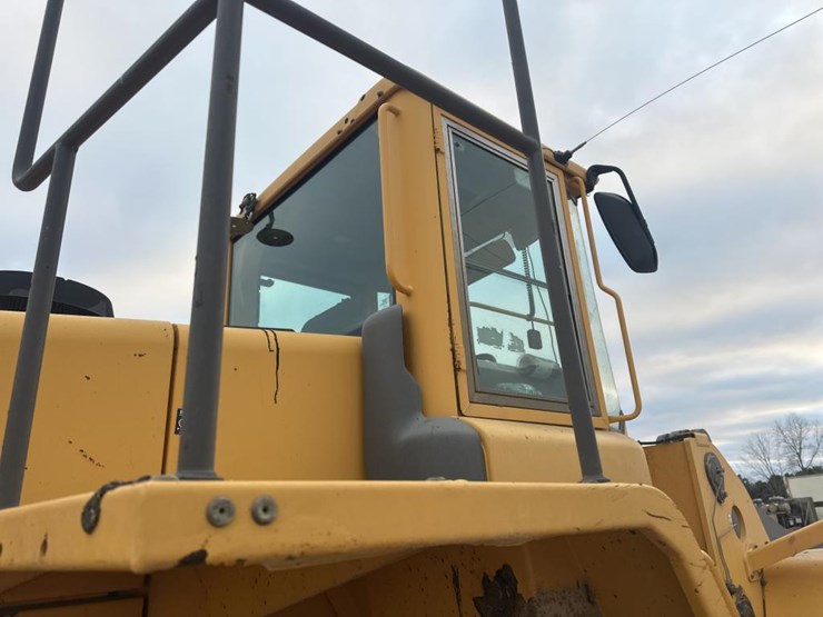 volvo-l220e-image-12