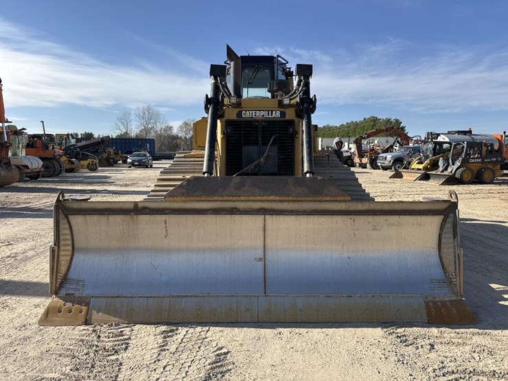 2012-caterpillar-d6t-image-8